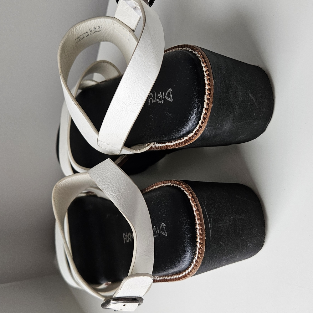 Women's White Platform Sandals - Picture 3 of 7